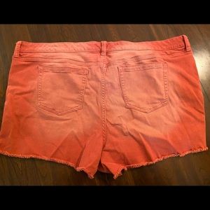 Torrid shorts size 26, orange faded jean shorts, short shorts, very stretchy.